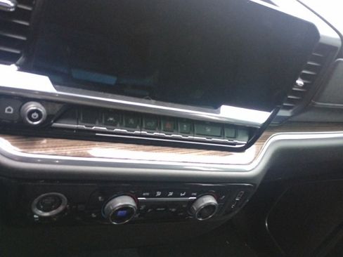 Used 2022 Chevrolet Silverado 1500 LT w/ Protection Package image 14