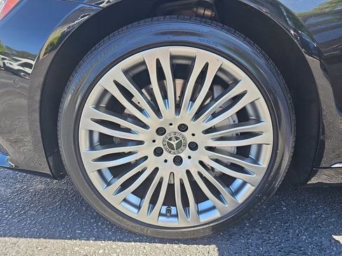 Used 2019 Mercedes-Benz S 560 Sedan image 34