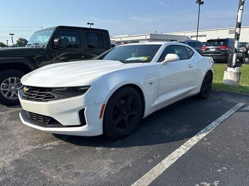 Used 2019 Chevrolet Camaro LT RWD image 1