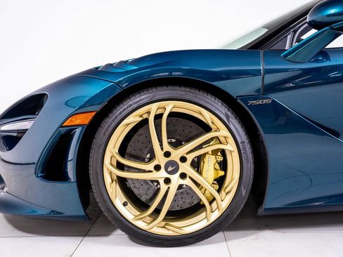 Used 2025 McLaren 750S Spider image 17