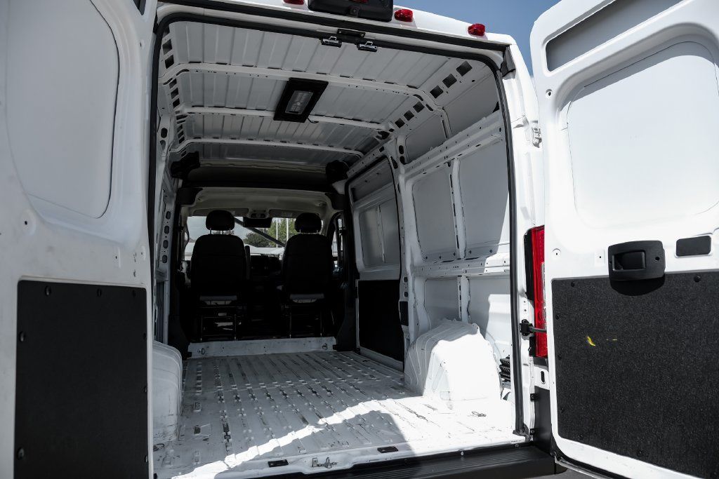 Used 2025 RAM ProMaster 2500 w/ Convenience Group FWD image 48