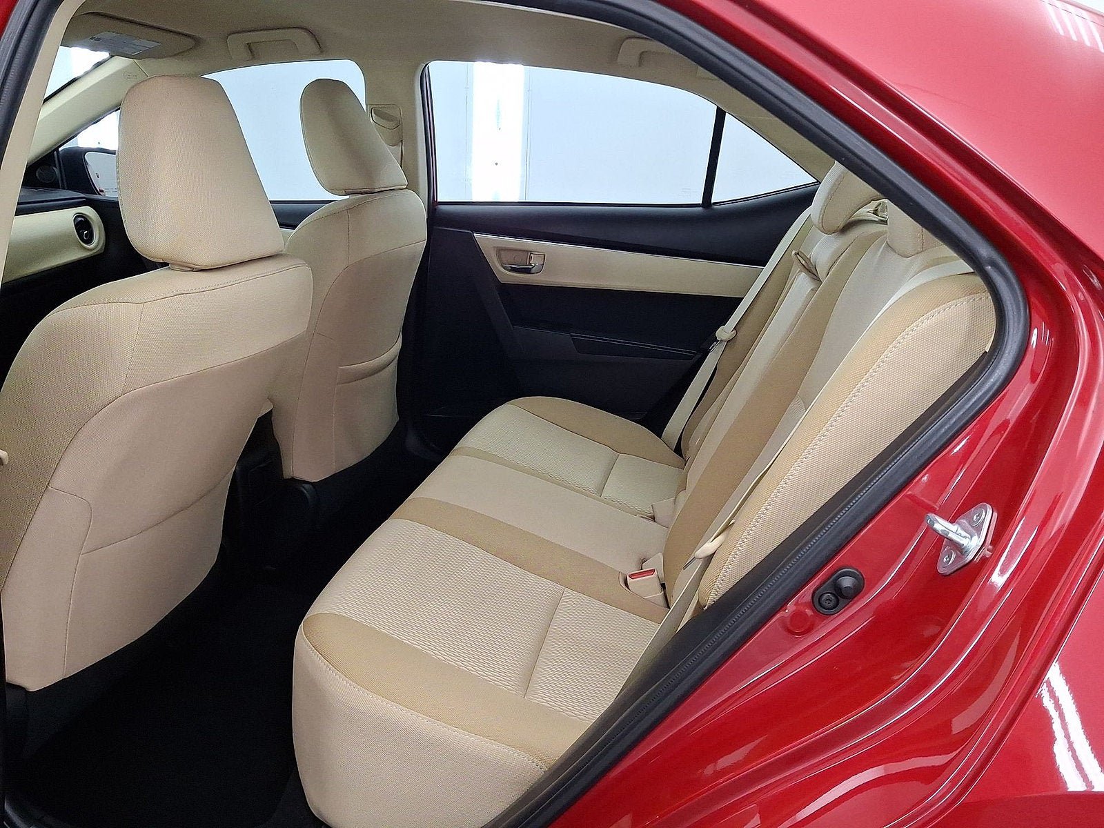 Used 2017 Toyota Corolla LE FWD image 11