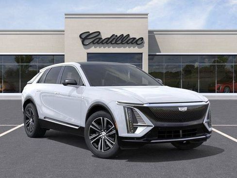 New 2027 Cadillac Lyriq Luxury RWD image 7