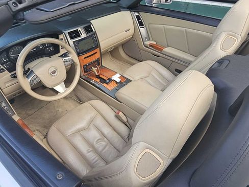 Used 2008 Cadillac XLR RWD image 27