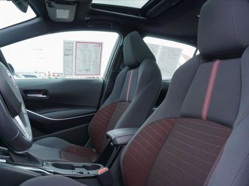Certified 2023 Toyota Corolla SE w/ SE Premium Package FWD image 15