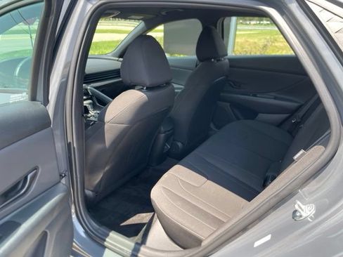 Used 2025 Hyundai Elantra Sport FWD image 20