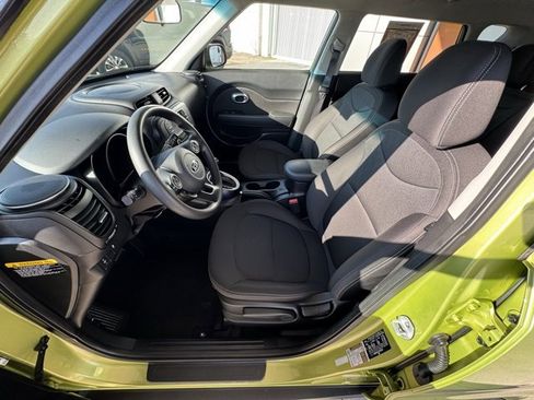 Used 2019 Kia Soul image 29