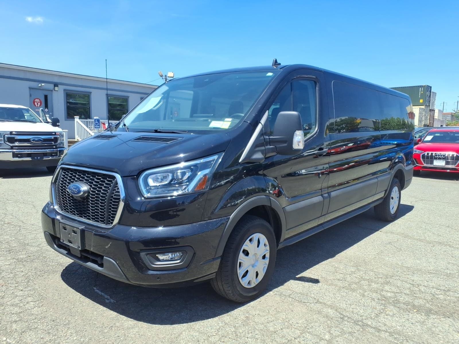 Used 2023 Ford Transit 350 XLT RWD image 3