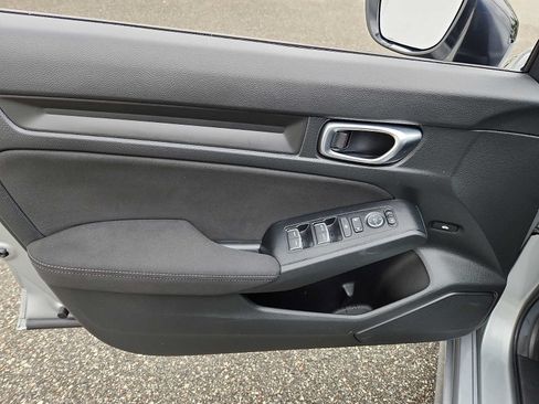 Used 2025 Honda Civic Sport image 13