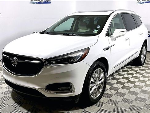 Used 2018 Buick Enclave Premium w/ Experience Buick Package image 1