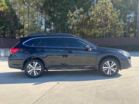 Used 2019 Subaru Outback 3.6R Limited AWD/4WD image 13
