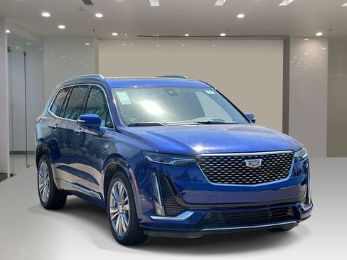 Certified 2023 Cadillac XT6 Premium Luxury w/ Technology Package AWD/4WD image 6