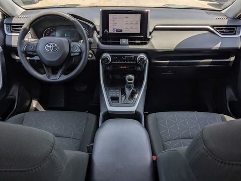 Used 2024 Toyota RAV4 XLE AWD/4WD image 23