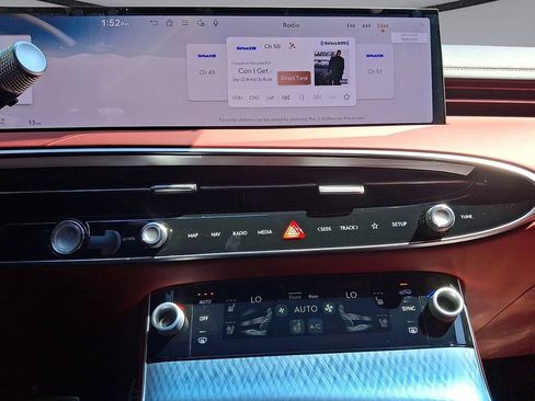 New 2026 Genesis GV70 2.5T Sport Prestige AWD/4WD image 9