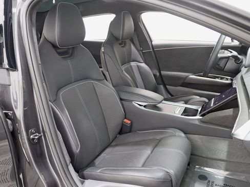 Used 2022 Lucid Air Grand Touring image 31