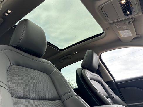 Used 2024 Lincoln Corsair Grand Touring w/ Equipment Group 301A image 16