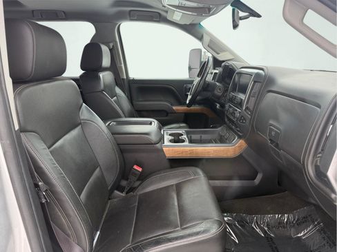 Used 2015 Chevrolet Silverado 2500 LTZ image 10