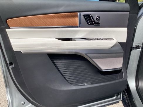 New 2026 Cadillac Vistiq Luxury w/ LPO, Floor Liner Package image 14