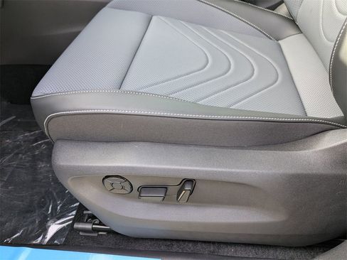 New 2026 Volkswagen Tiguan SE R-Line image 14