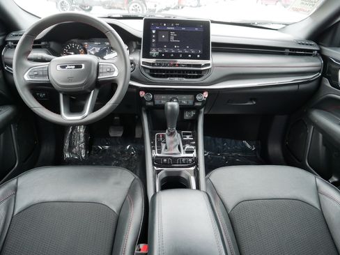 Used 2023 Jeep Compass Trailhawk image 10