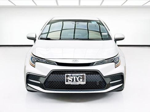 Used 2021 Toyota Corolla SE FWD image 2
