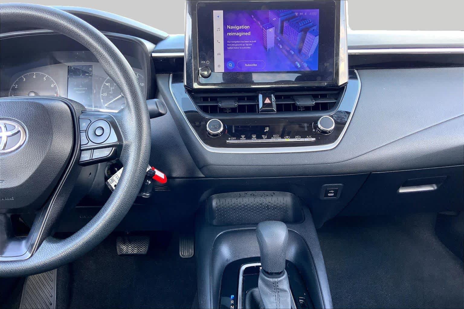 Used 2024 Toyota Corolla LE FWD image 7