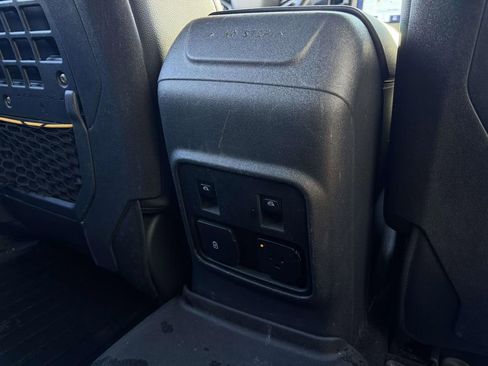 Used 2021 Ford Bronco Badlands w/ Sasquatch Package image 17