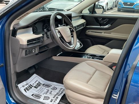 Used 2020 Lincoln Corsair FWD w/ Premium Package image 9