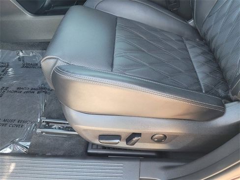 Used 2024 Nissan Rogue Platinum w/ Platinum Premium Package image 24