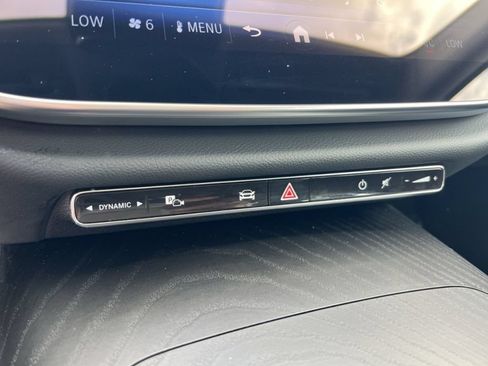 Used 2025 Mercedes-Benz E 450 4MATIC Sedan image 35