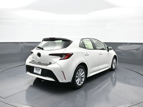 New 2025 Toyota Corolla SE image 6
