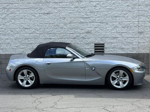 Used 2006 BMW Z4 3.0i RWD image 15