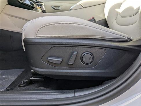 Used 2025 Hyundai Tucson SEL image 4