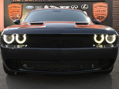 Used 2016 Dodge Challenger SXT w/ Blacktop Package image 2