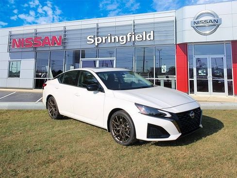 New 2025 Nissan Altima 2.5 SR w/ SR Premium Package image 1