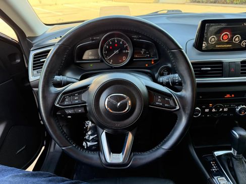 Used 2018 MAZDA MAZDA3 Grand Touring FWD image 24