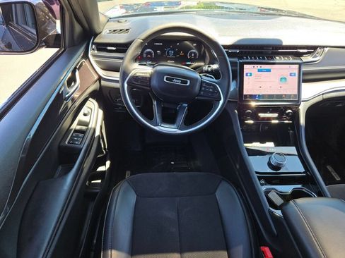 Certified 2023 Jeep Grand Cherokee Altitude AWD/4WD image 22