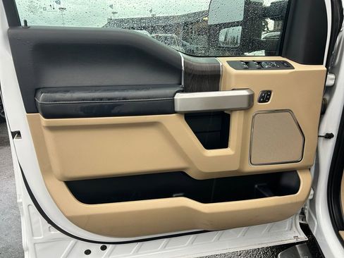 Used 2020 Ford F250 Lariat w/ Lariat Ultimate Package image 23