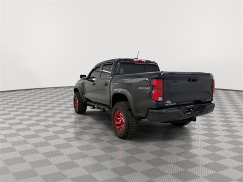 Used 2024 Chevrolet Colorado ZR2 w/ ZR2 Convenience Package III image 7