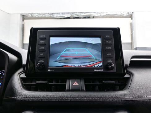 Used 2021 Toyota RAV4 XLE w/ Convenience Package image 19