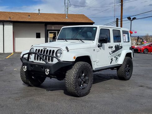 Used 2015 Jeep Wrangler Unlimited Sahara image 1