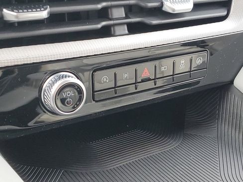 New 2026 Ford Explorer Active w/ Active Comfort Package image 18