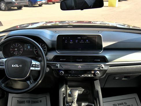 Used 2022 Kia Telluride LX image 35