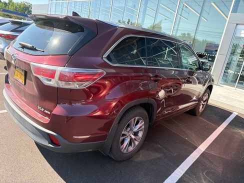 Used 2015 Toyota Highlander XLE AWD/4WD image 2
