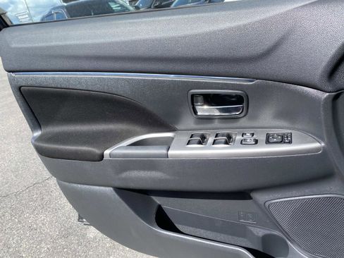 Used 2020 Mitsubishi Outlander Sport SE AWD/4WD image 18