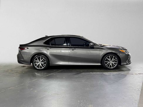 Used 2023 Toyota Camry XLE w/ Navigation Package FWD image 2