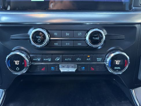 Used 2021 Ford F150 Lariat image 24