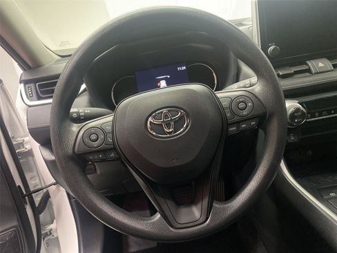 Used 2023 Toyota RAV4 LE AWD/4WD image 15