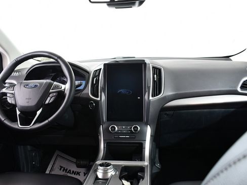 Used 2024 Ford Edge SEL w/ Convenience Package image 7