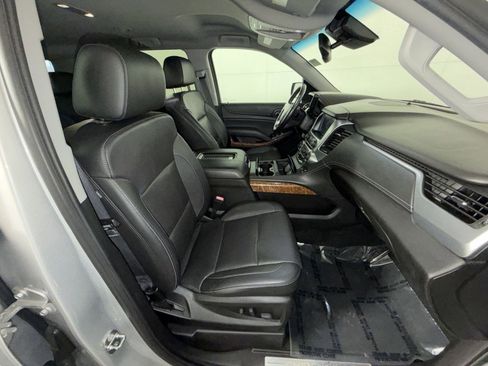 Used 2018 Chevrolet Suburban Premier image 27